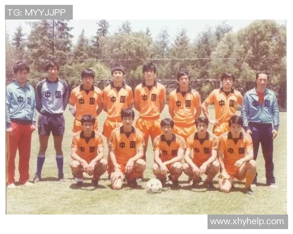 八十年代足球传奇人物回顾从85到87年间的明星球员风采与成就分析 八十年代足球传奇人物回顾从85到87年间的明星球员风采与成就分析